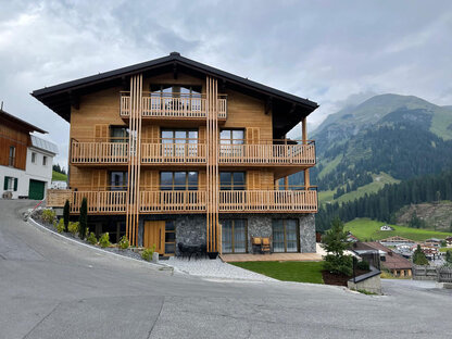 8f44087d-5a3e-4112-9050-e83a73bf9ded